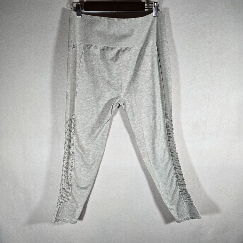Leggings Ankle Pants Size 1 Geometric black And White Gently Used leggings
